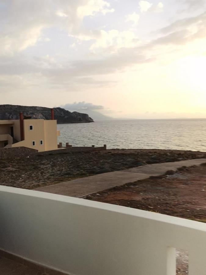 Arkasa Karpathos Seafront Paradisos Foiníkion Exteriör bild